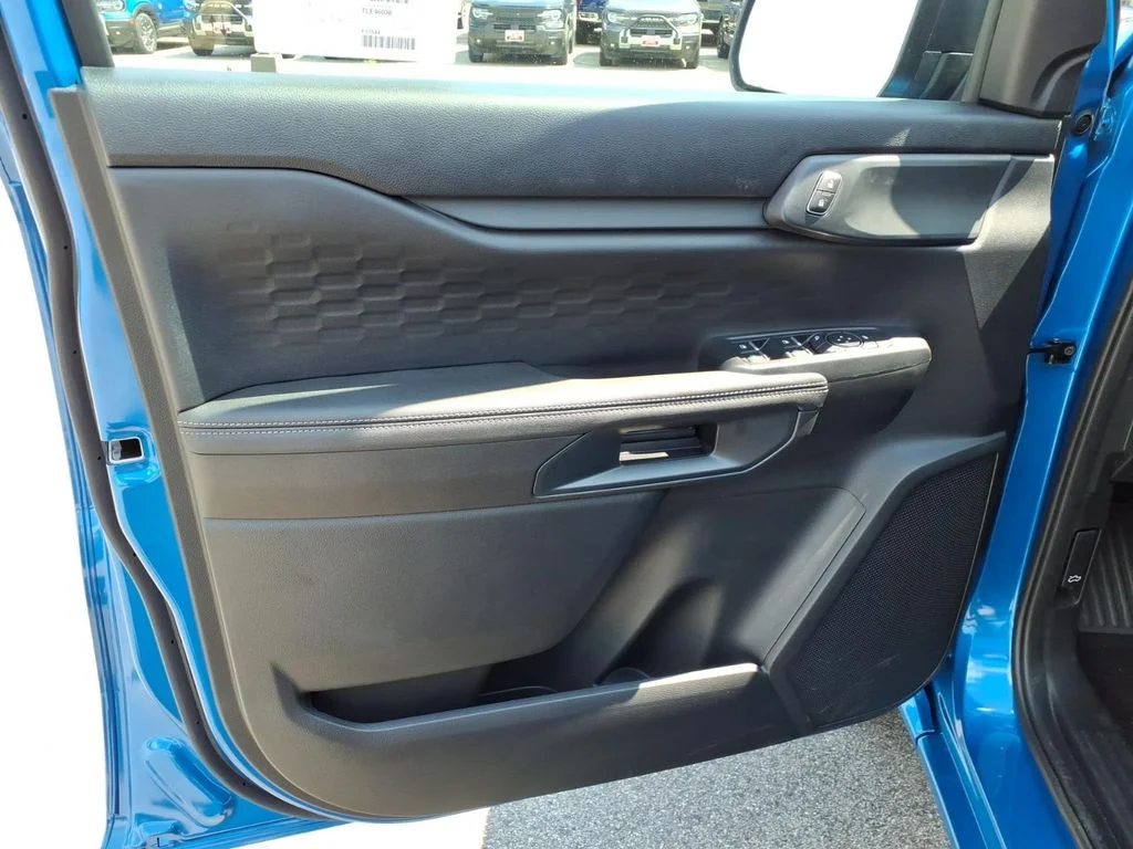 New 2026 Velocity Blue Metallic Ford XLT image 15