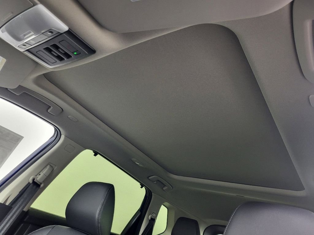 2025 Nissan Rogue Platinum - Photo 29