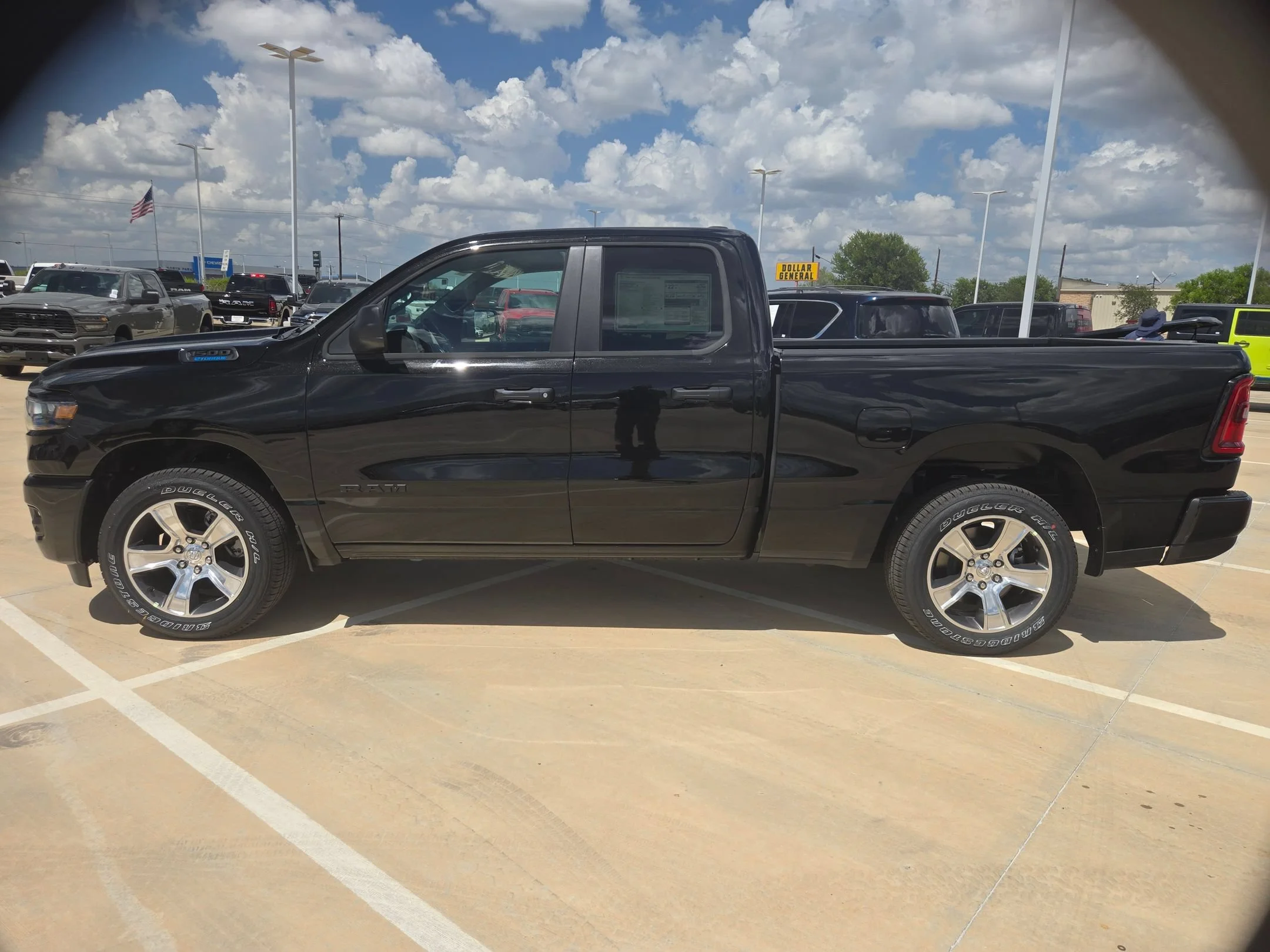 New 2026 Diamond Black Crystal Pearl-Coat Exterior Paint RAM Express image 6