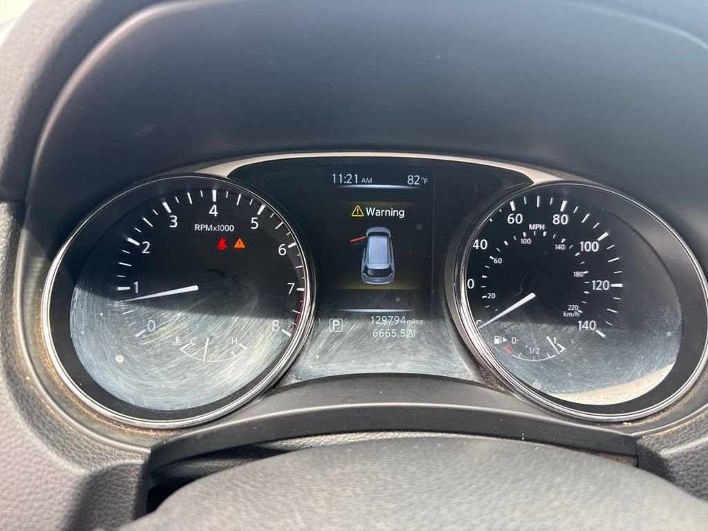 Used 2016 White Nissan S image 20