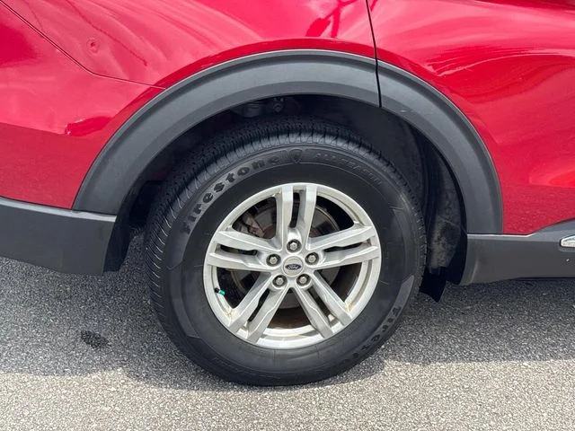 Used 2020 Red Ford XLT image 12