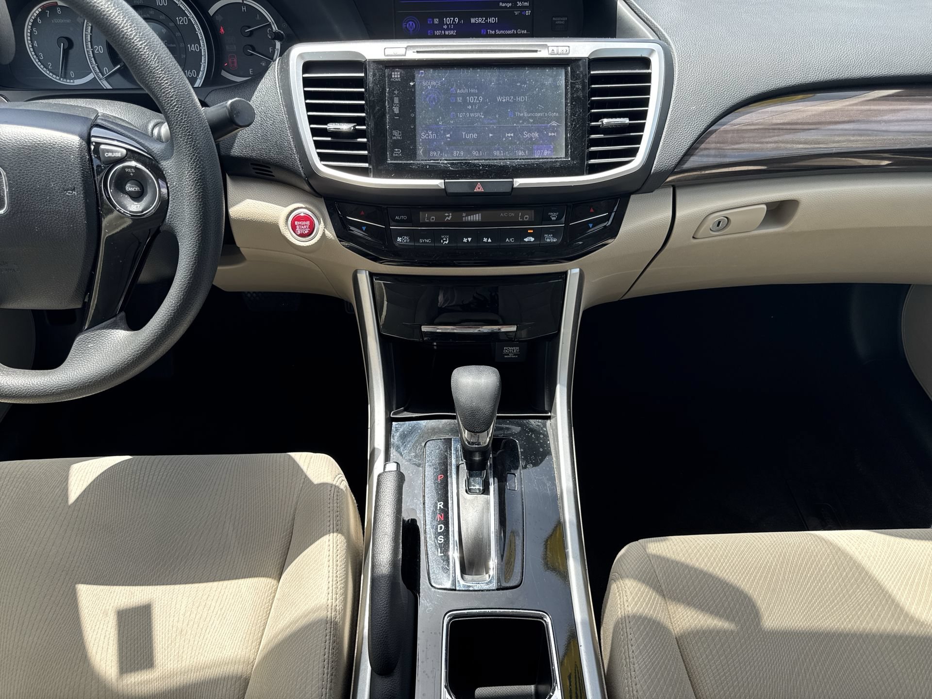 Used 2017 White Honda EX image 17