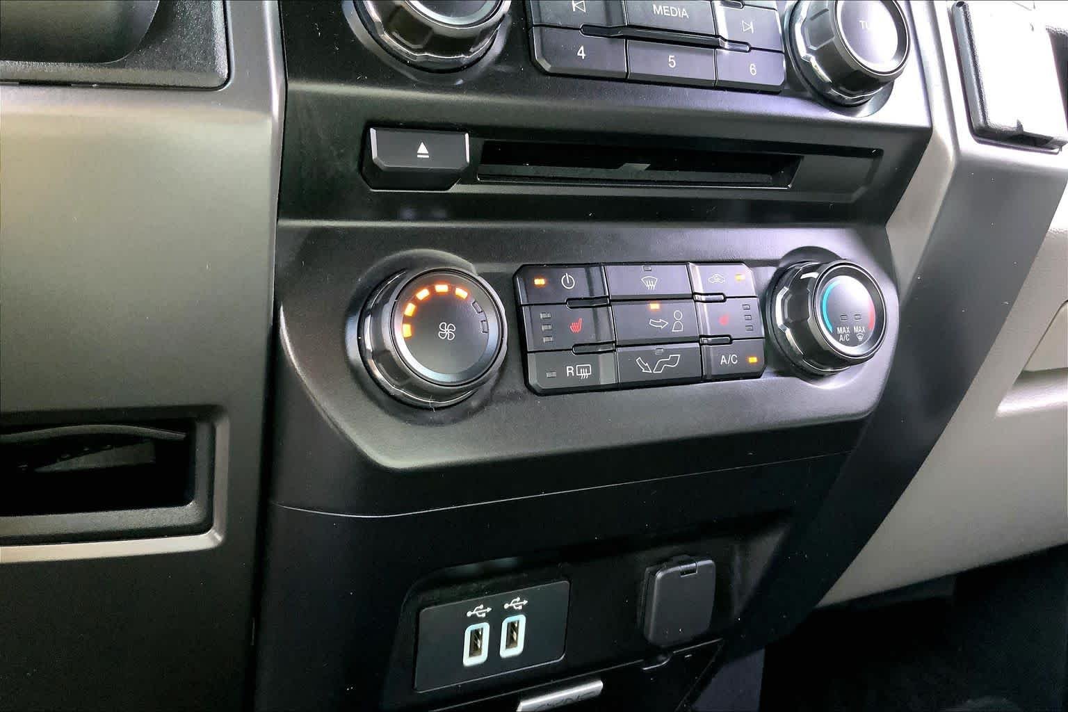 Used 2018 Ingot Silver Metallic Ford XLT image 33