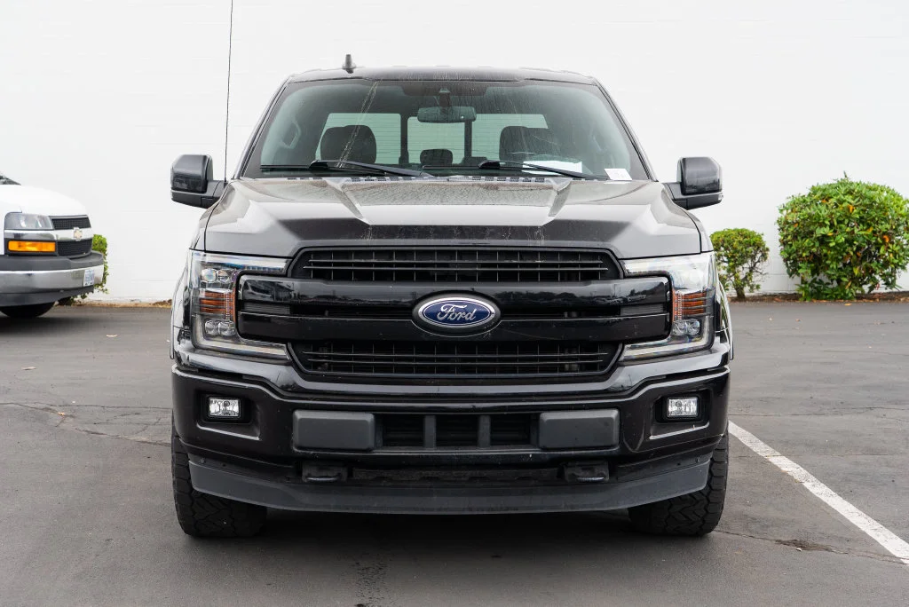 Used 2020 Black Metallic Ford Lariat image 2