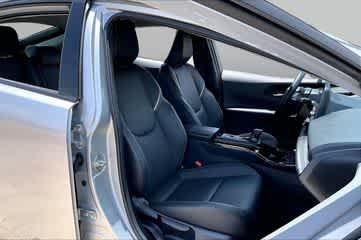 Certified Used 2025 CUTTING EDGE Toyota  image 9