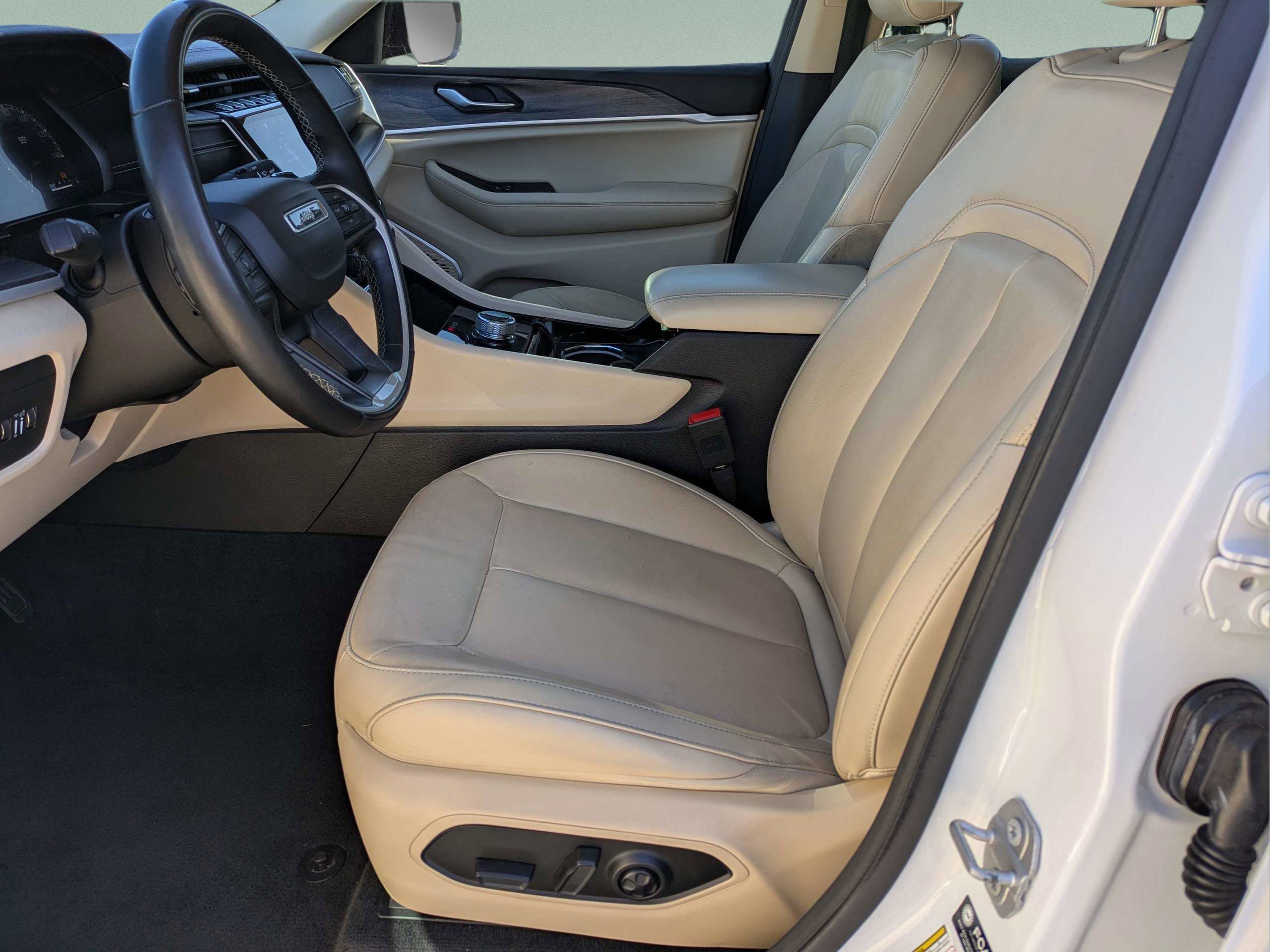 Used 2021 Bright White Clearcoat Jeep Limited image 17