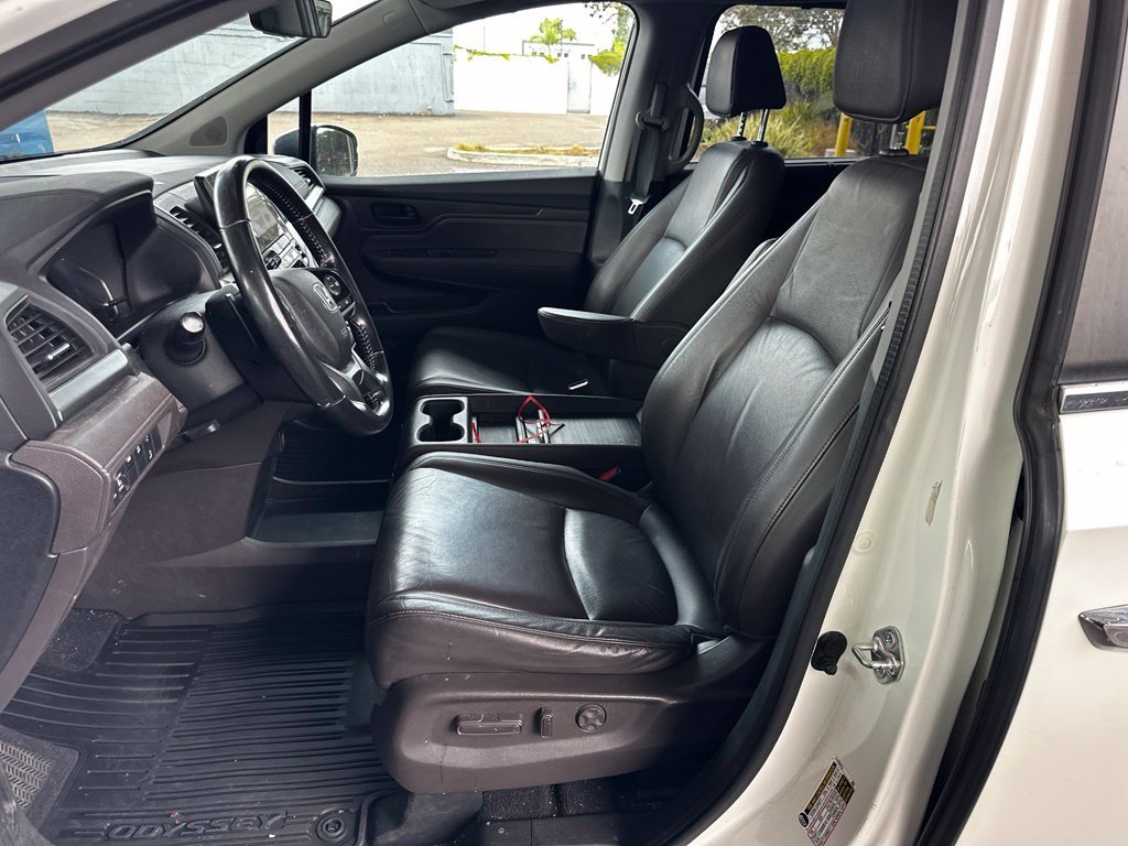 Used 2018 White Diamond Pearl Honda EX-L image 25