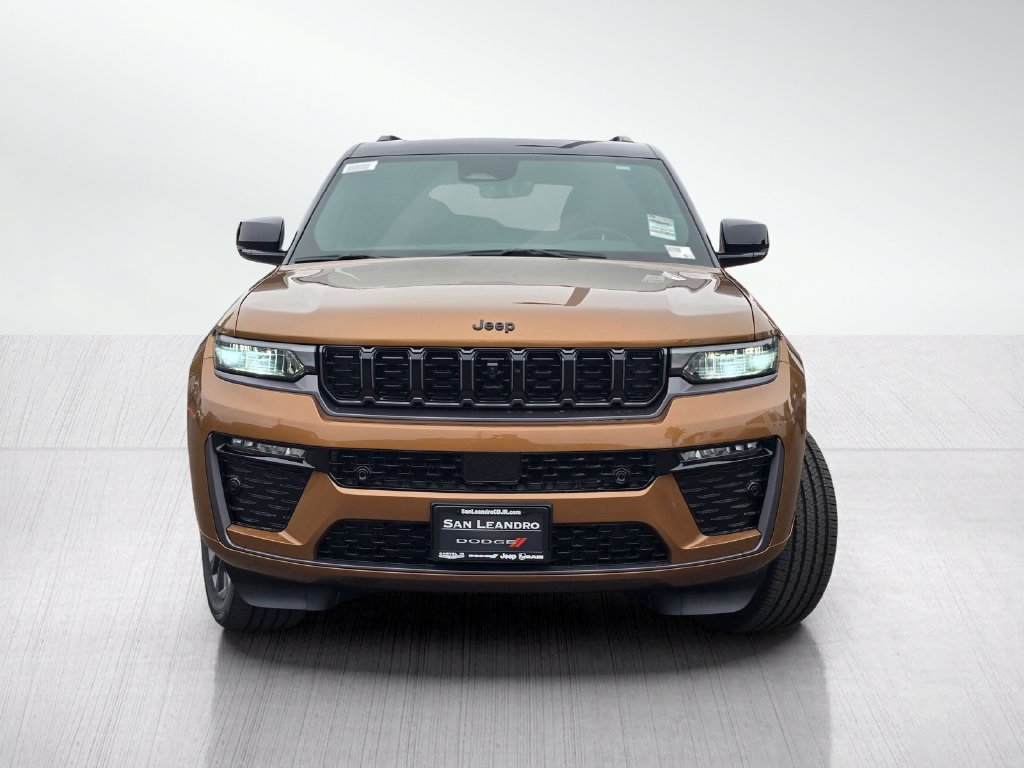 New 2026 Copper Shino Metallic Clear-Coat Exterior Paint Jeep Limited Reserve image 2