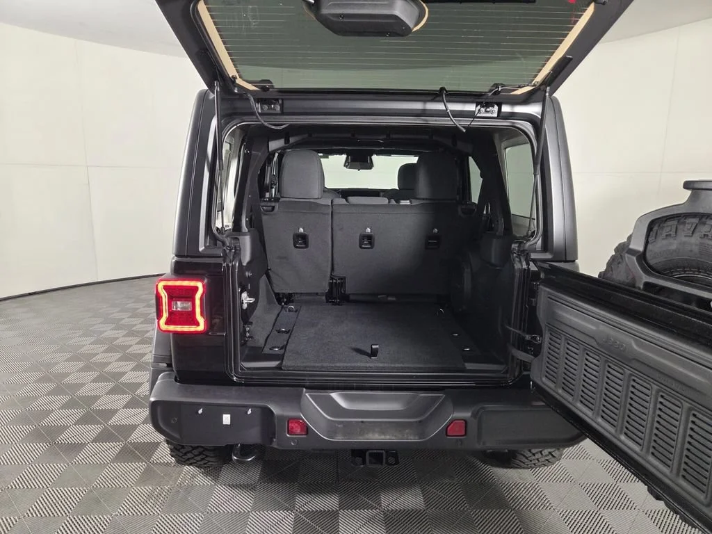 2026 Jeep Wrangler 4-Door Willys - Photo 20
