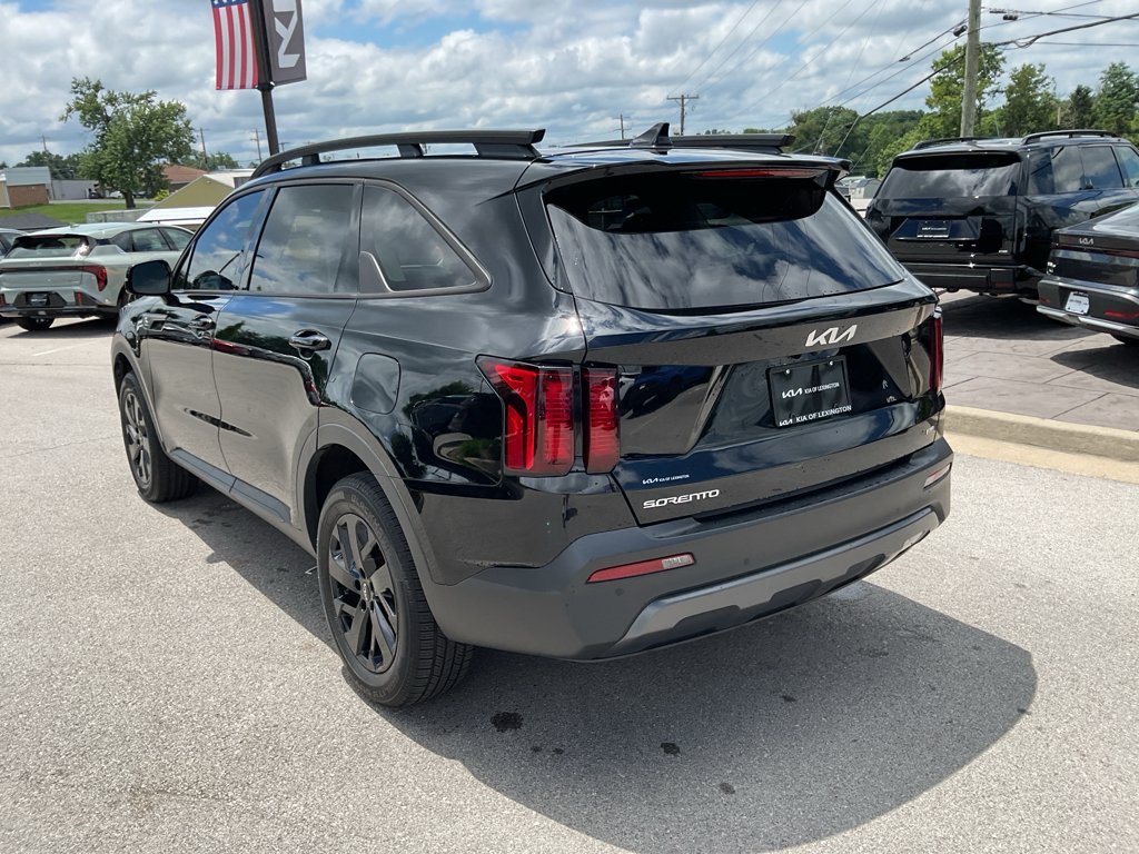 Certified Used 2023 Ebony Black Kia X-Line S image 6