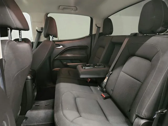 Used 2018 Silver Chevrolet LT image 26