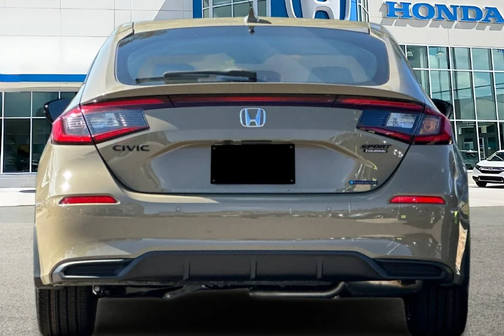 New 2026 Sand Dune Pearl Honda FWD Touring Hybrid image 4