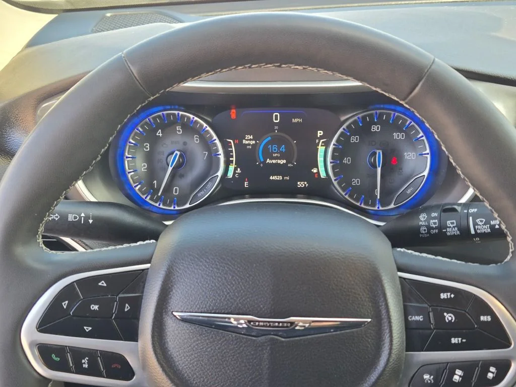 Used 2024 Silver Chrysler Touring L image 30