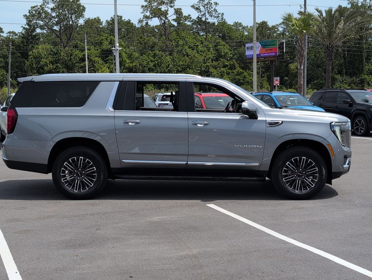 New 2026 Sterling Metallic GMC Elevation image 9
