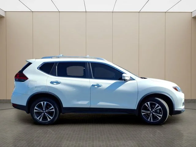 Used 2019 White Nissan SV image 7