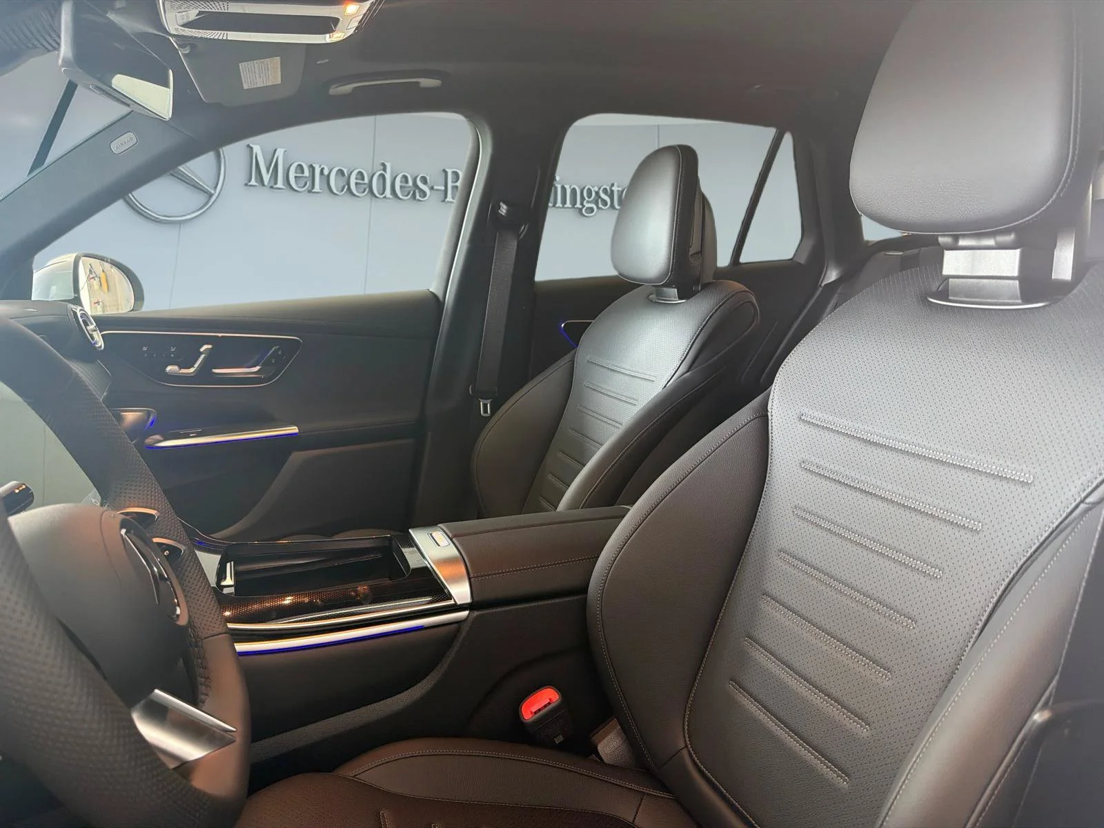 Used 2026 Silver Mercedes-Benz GLC 300 image 13