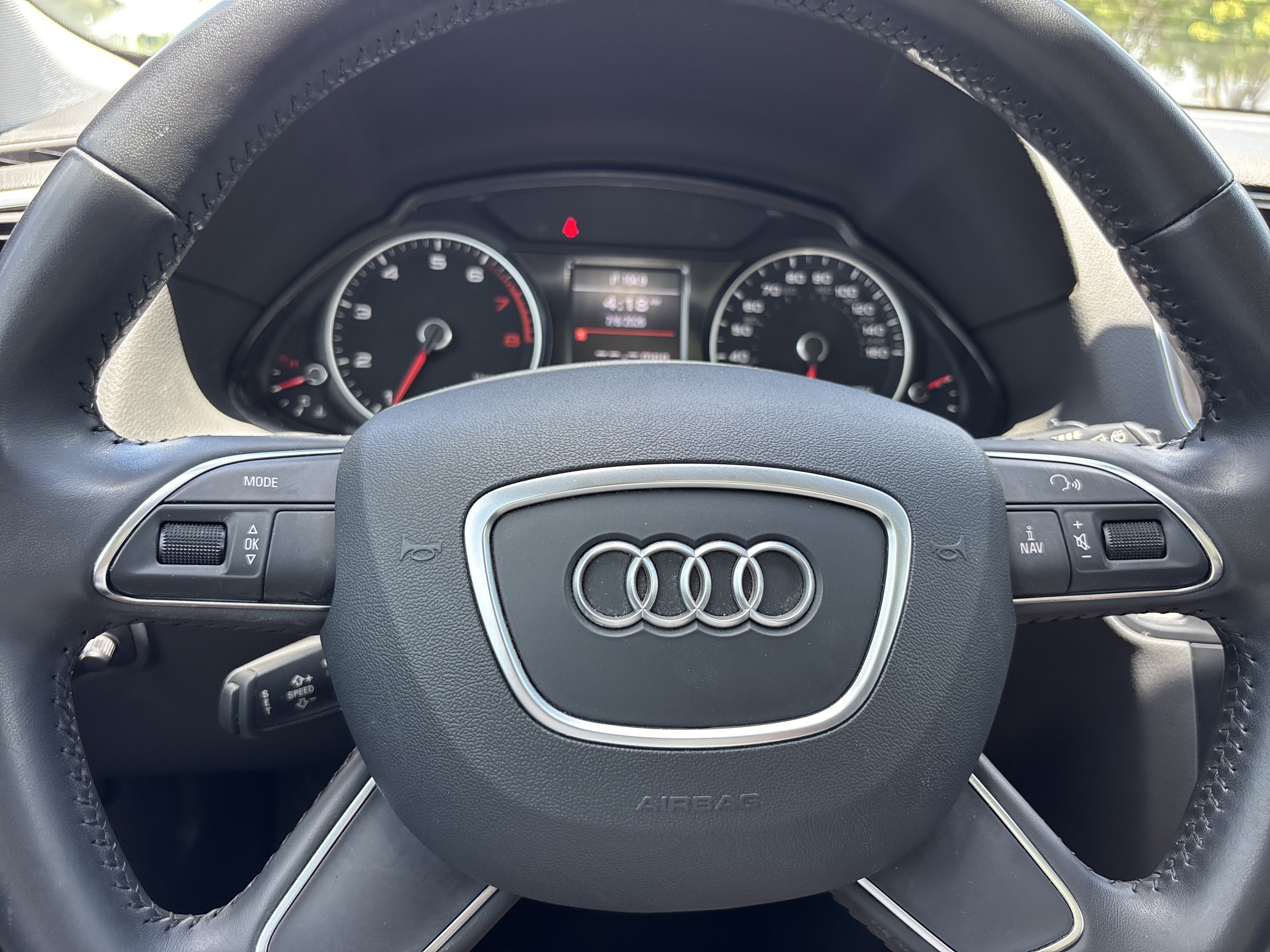 Used 2014  Audi Premium Plus image 30