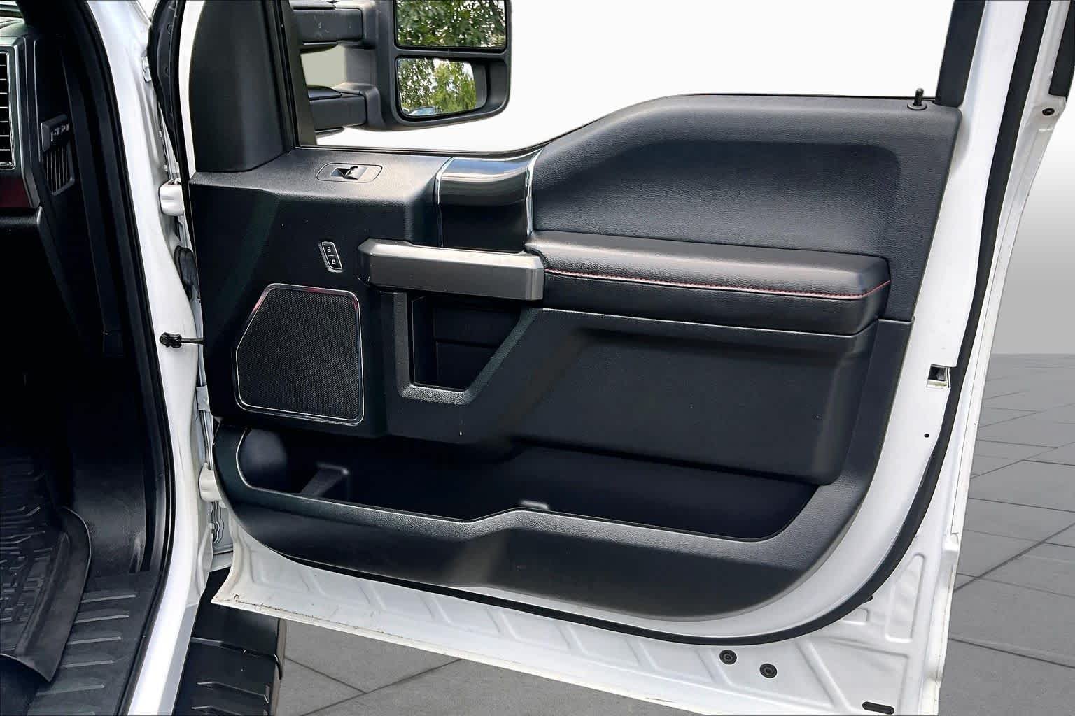 Used 2018 Oxford White Ford LARIAT image 22
