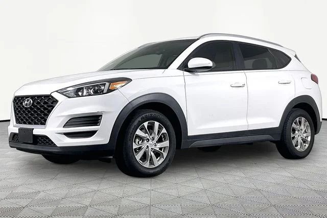 Used 2019 White Hyundai Value image 1