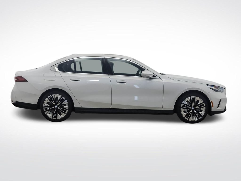 2026 BMW 5 Series 530i - Photo 7