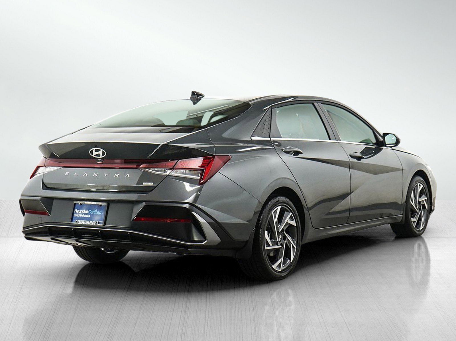 Certified Used 2025 Ecotronic Gray Hyundai Limited DCT image 5