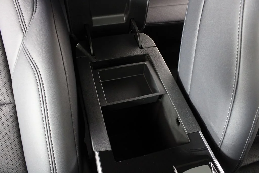 New 2027 Summit White Chevrolet LT image 19