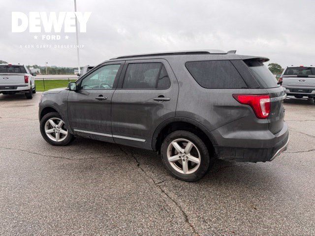 Used 2017 Magnetic Ford XLT image 9