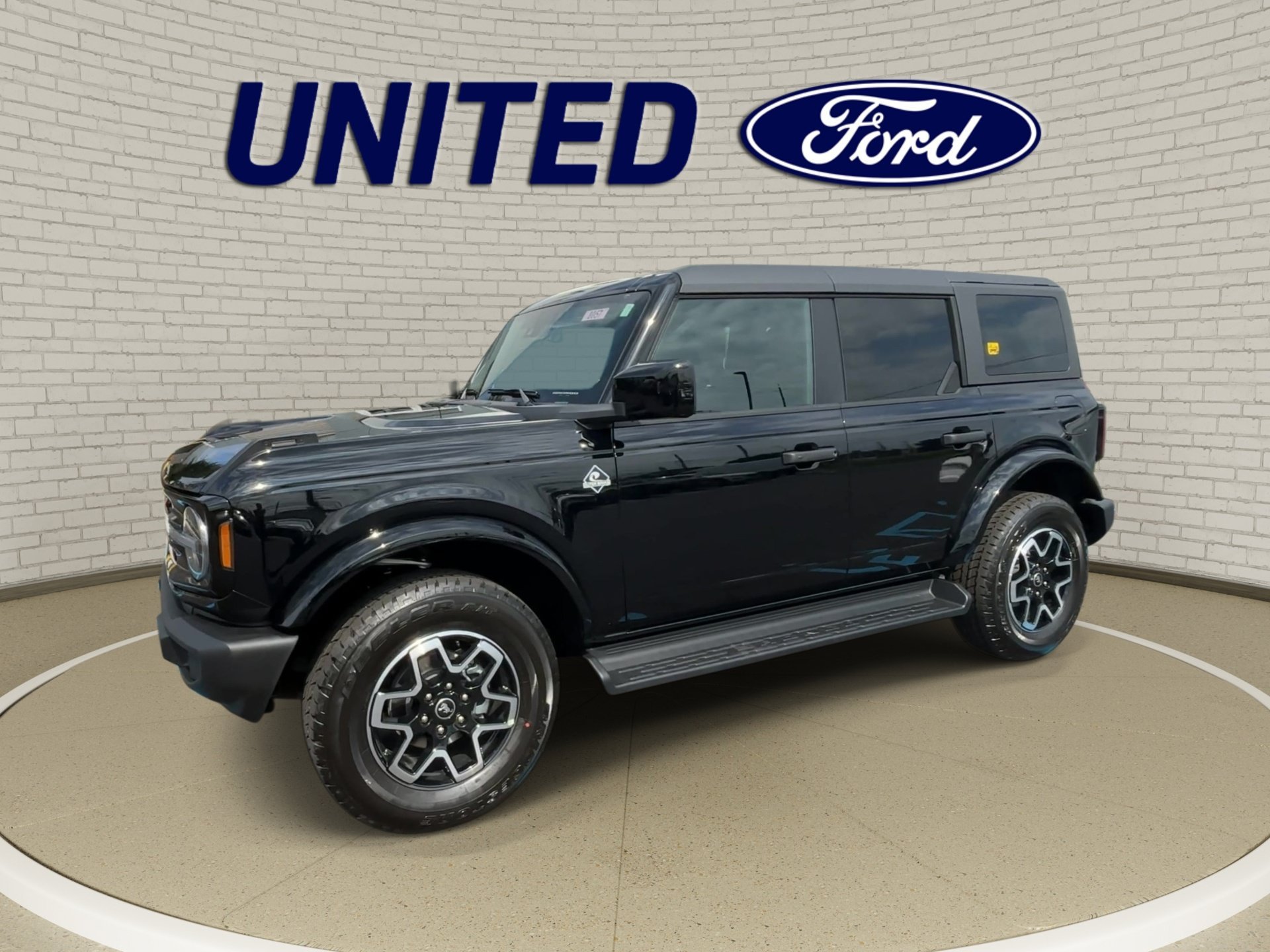New 2026 Shadow Black Ford Outer Banks® image 5