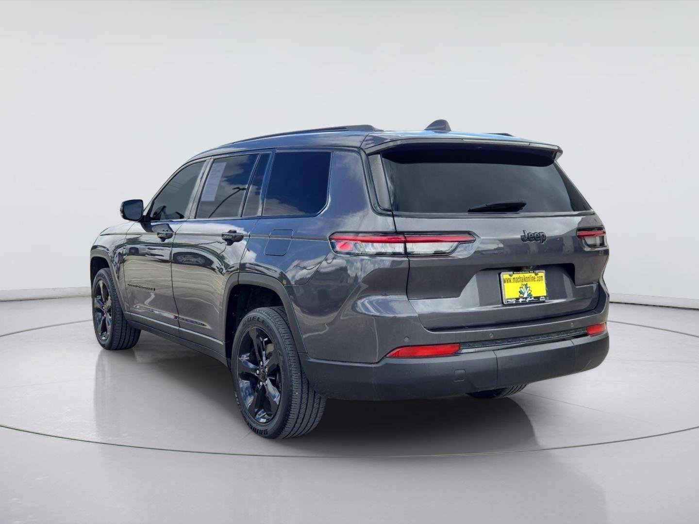 Used 2024 Baltic Gray Metallic Clearcoat Jeep Altitude X image 3
