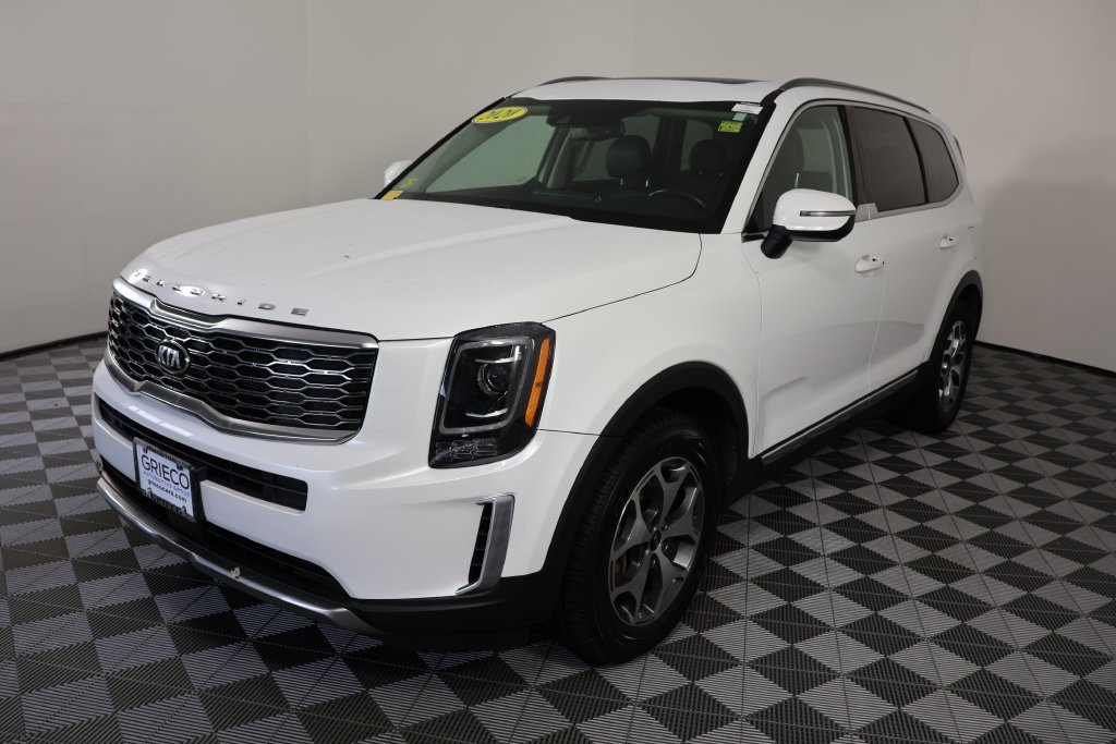 Used 2020 Snow White Pearl Kia EX image 4