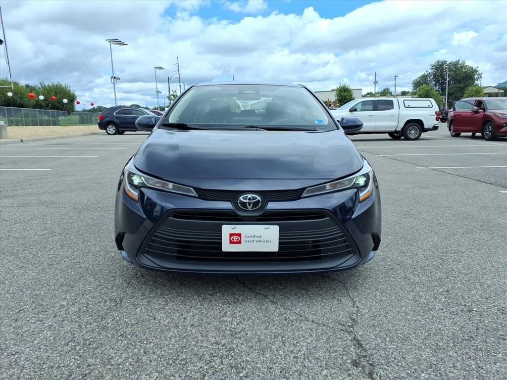 Certified Used 2025  Toyota LE image 10