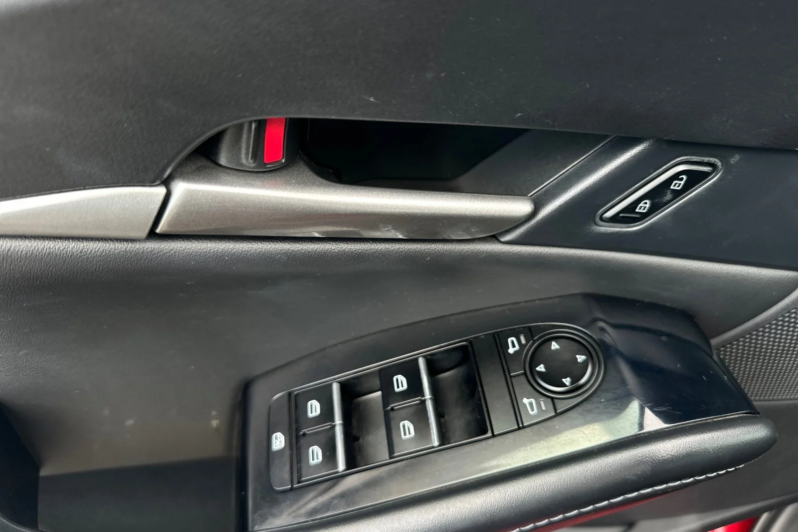 Used 2024 Red Mazda 2.5 S Select Sport image 10
