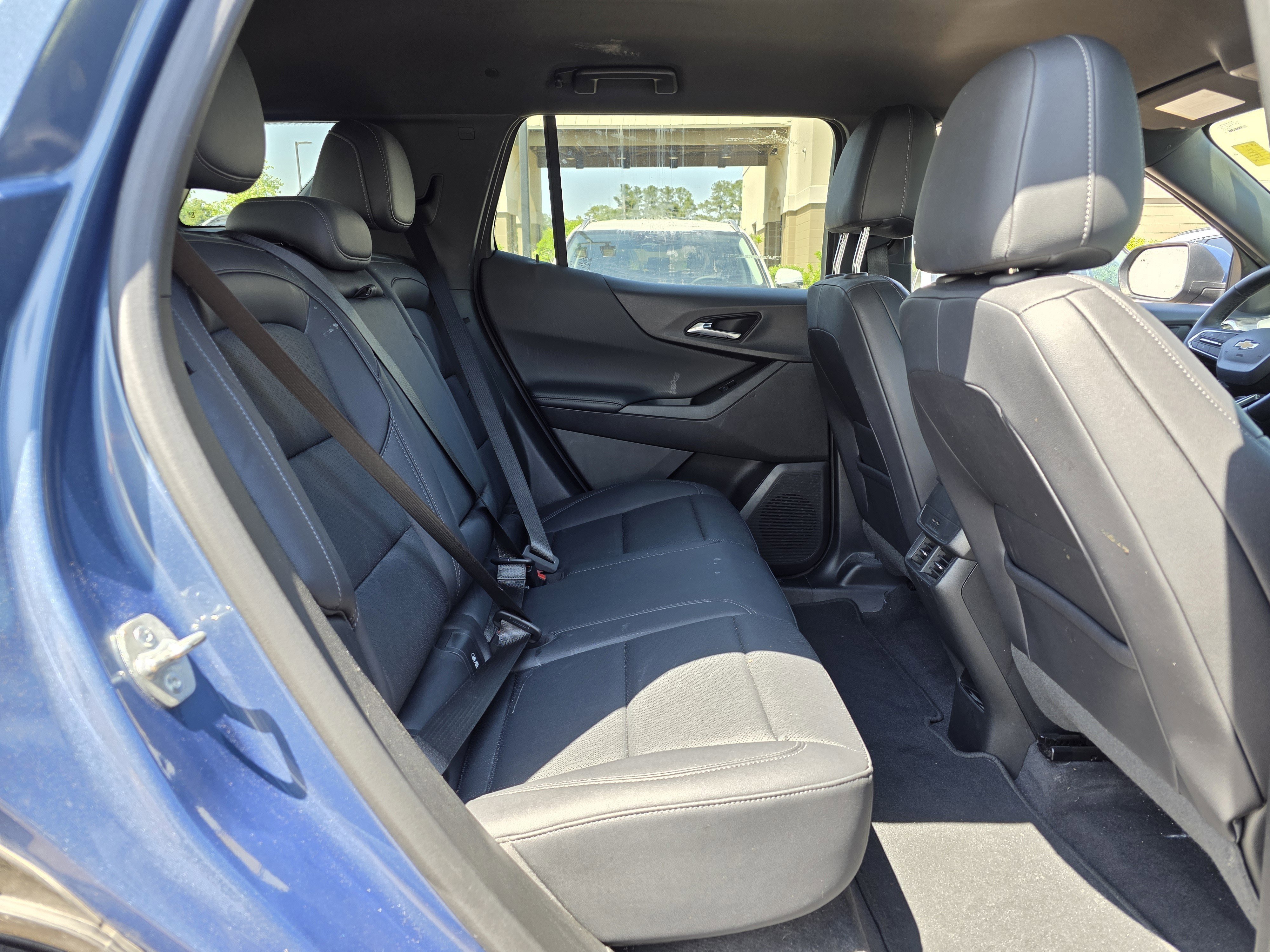 Used 2025 Lakeshore Blue Metallic Chevrolet AWD LT image 27