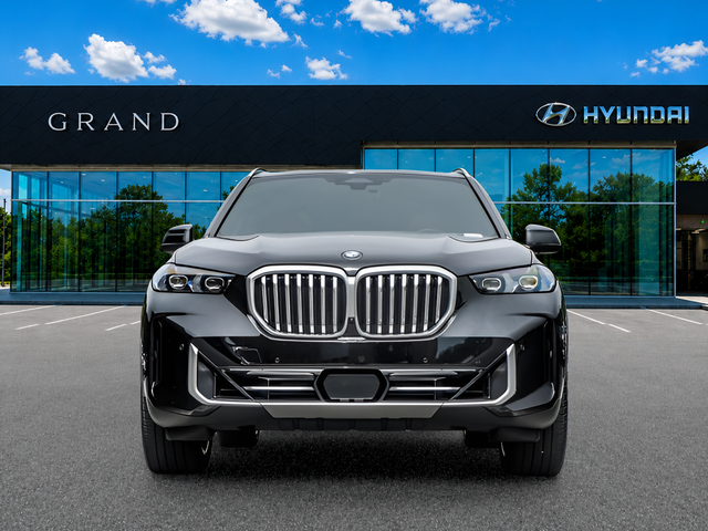Used 2026 Black BMW xDrive40i image 9
