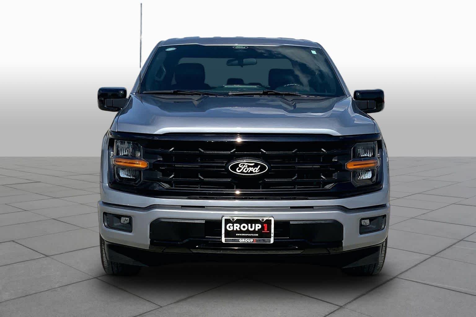 Used 2025 Iconic Silver Ford XLT image 4