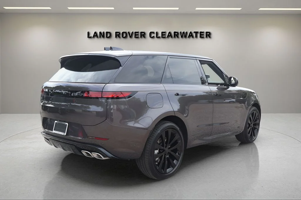 New 2026 Charente Grey Land Rover Dynamic SE image 5