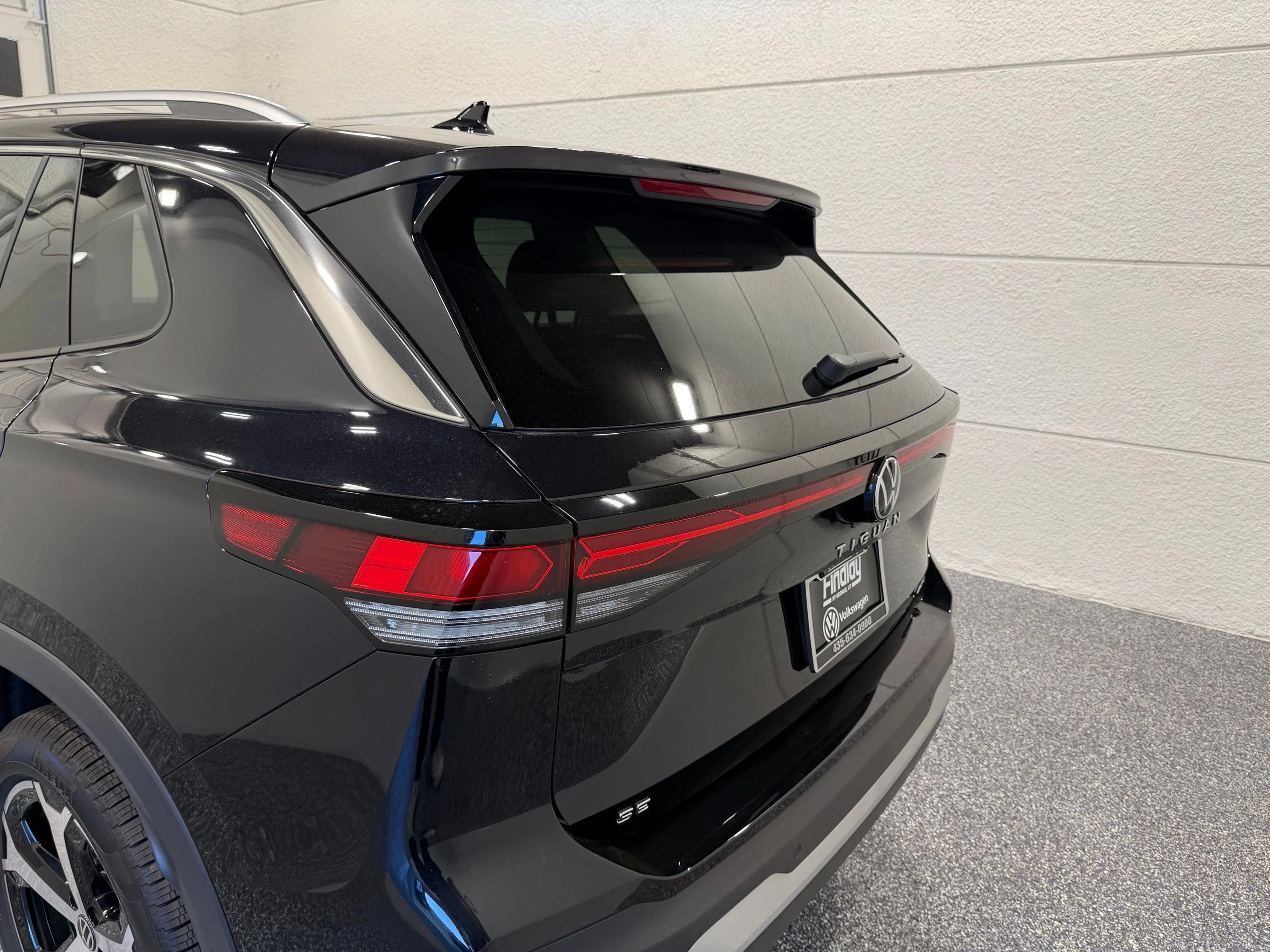 New 2026 Black Volkswagen 2.0T SE image 16