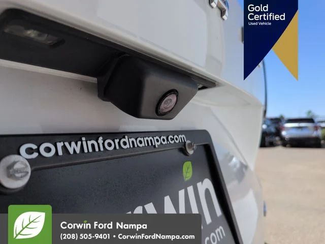 Certified Used 2022 White Ford SE image 31