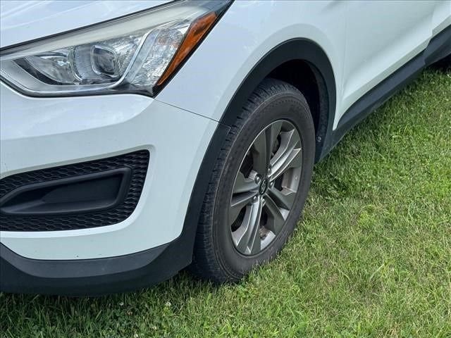 Used 2016 White Hyundai 2.4 Base image 5