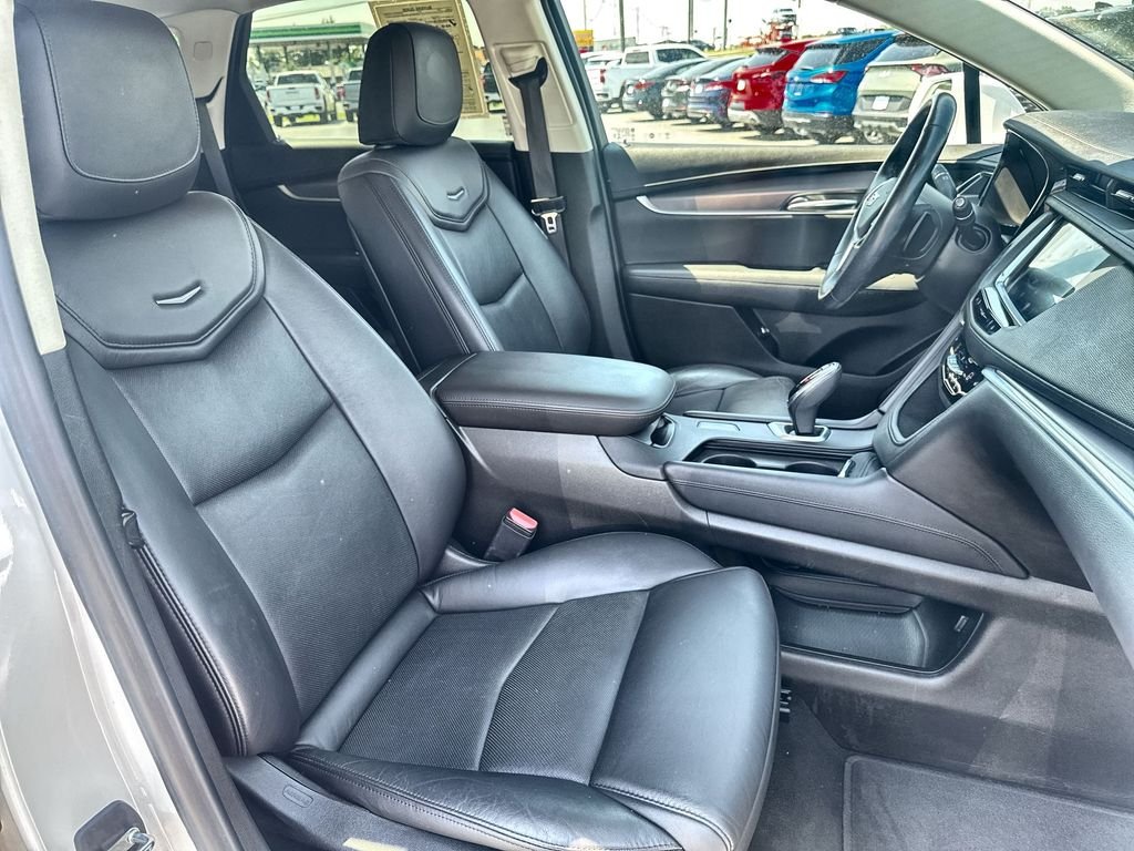 Used 2019 White Cadillac Luxury image 25