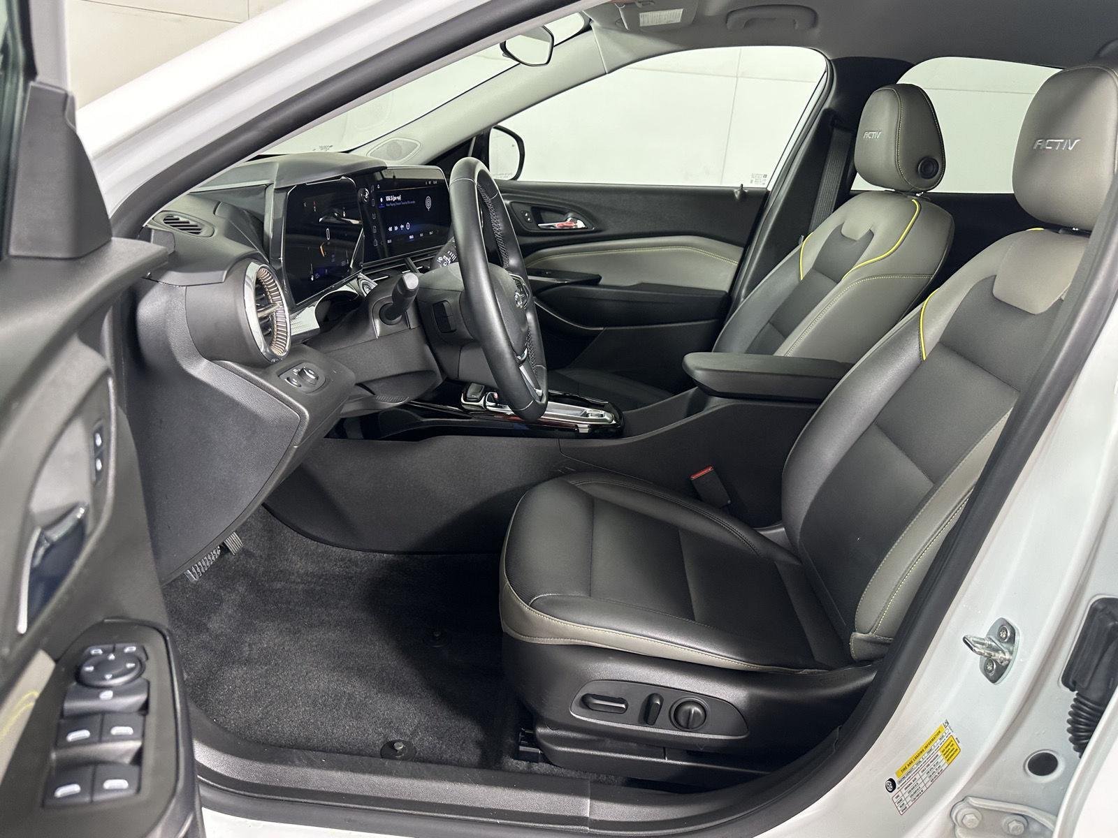 Used 2024 Summit White Chevrolet ACTIV image 22
