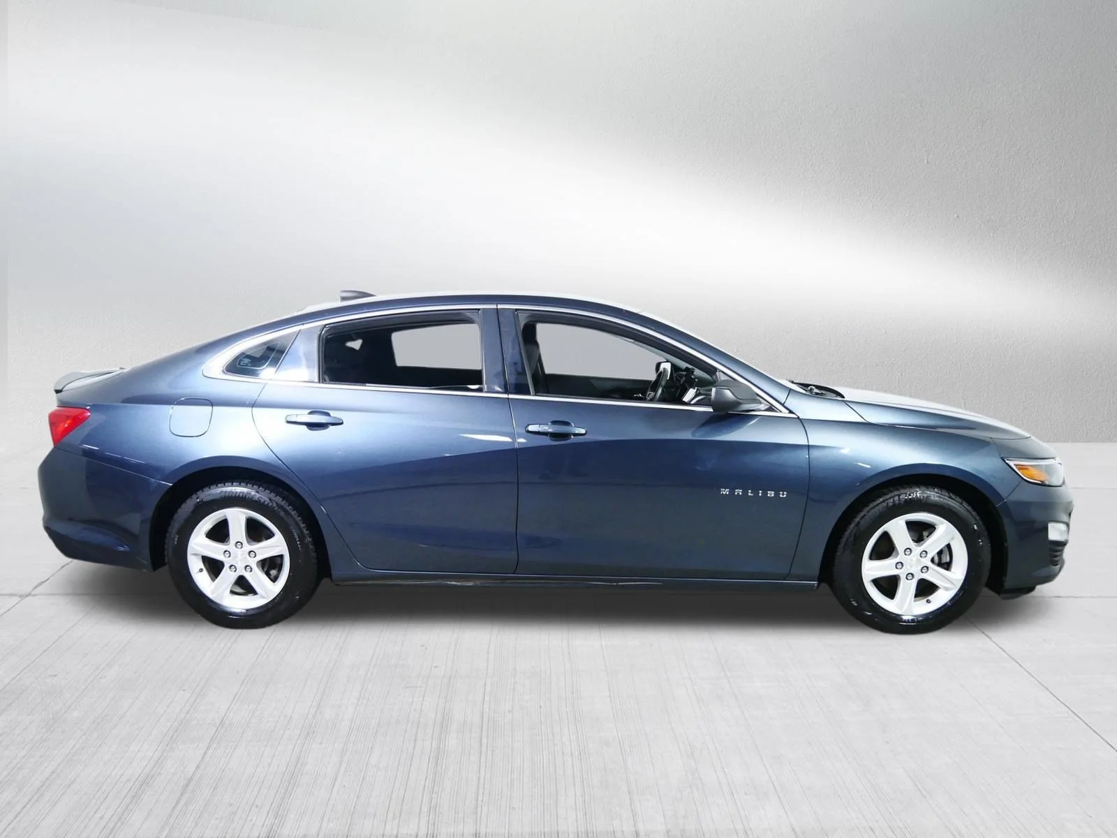 Used 2019 Shadow Gray Metallic Chevrolet LS image 8