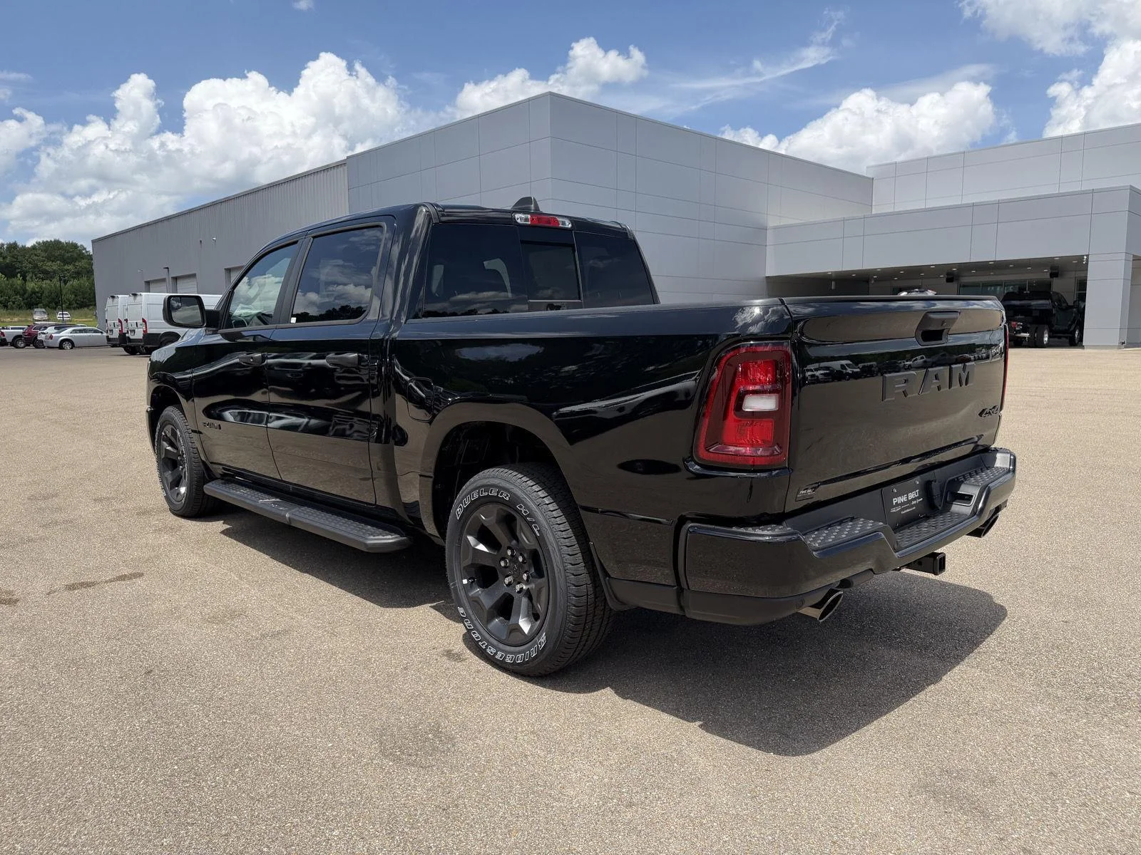 New 2026 Diamond Black Crystal Pearl-Coat Exterior Paint RAM Express image 4