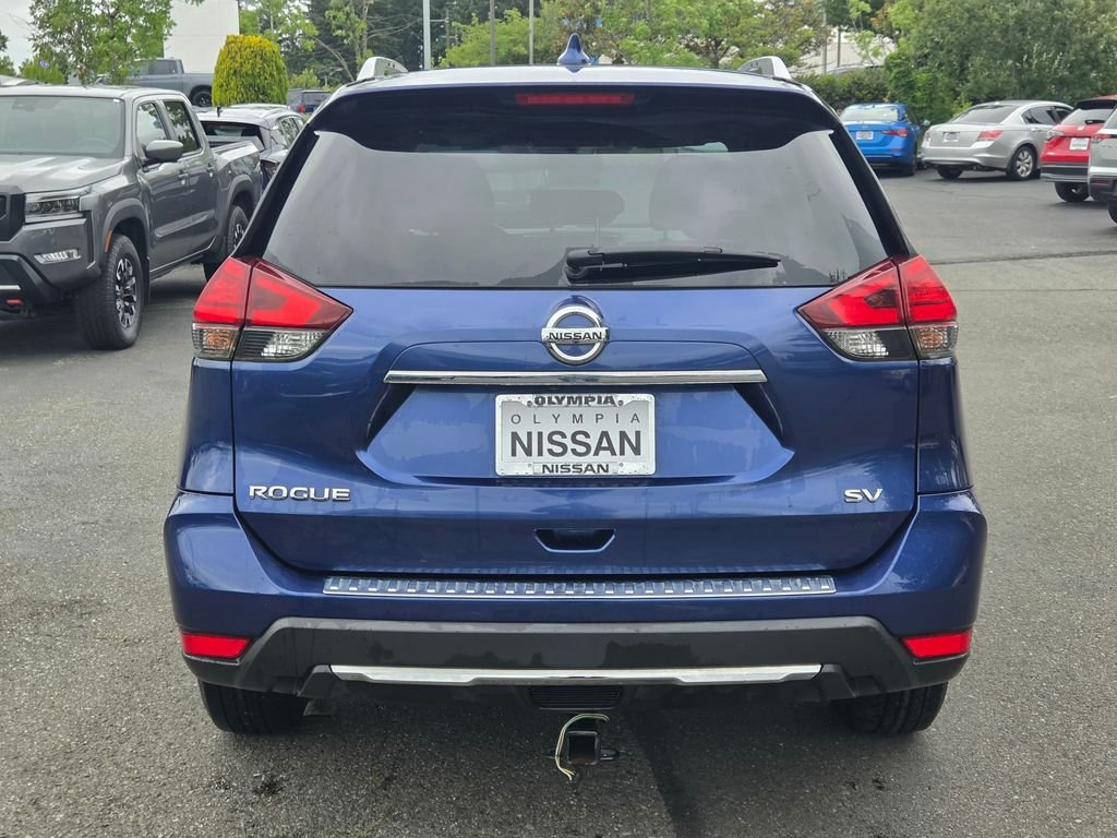 Used 2017 Blue Nissan SV image 5