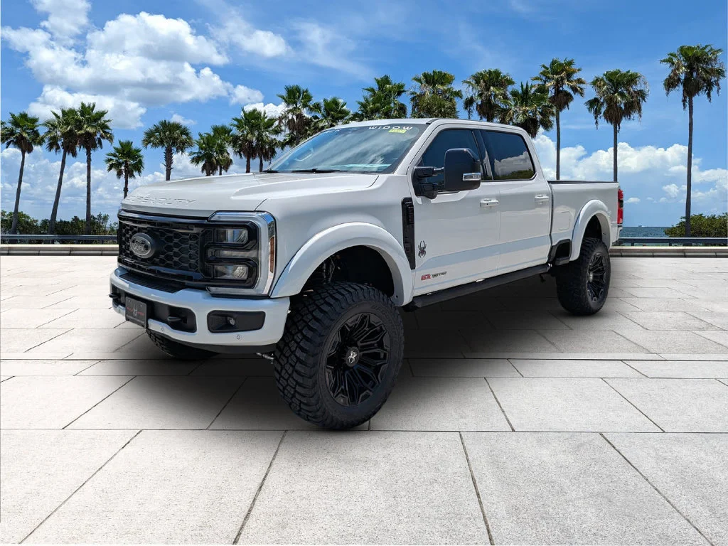New 2026 Star White Metallic Tri-Coat Ford F-250® Lariat® image 3