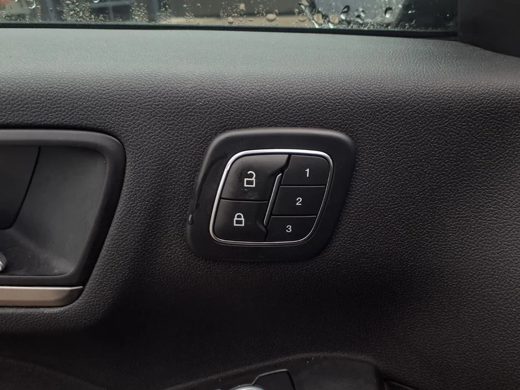 Used 2022 Black Ford Titanium image 9