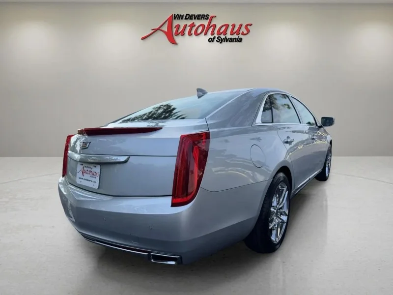 Used 2017 Silver Cadillac Luxury image 7