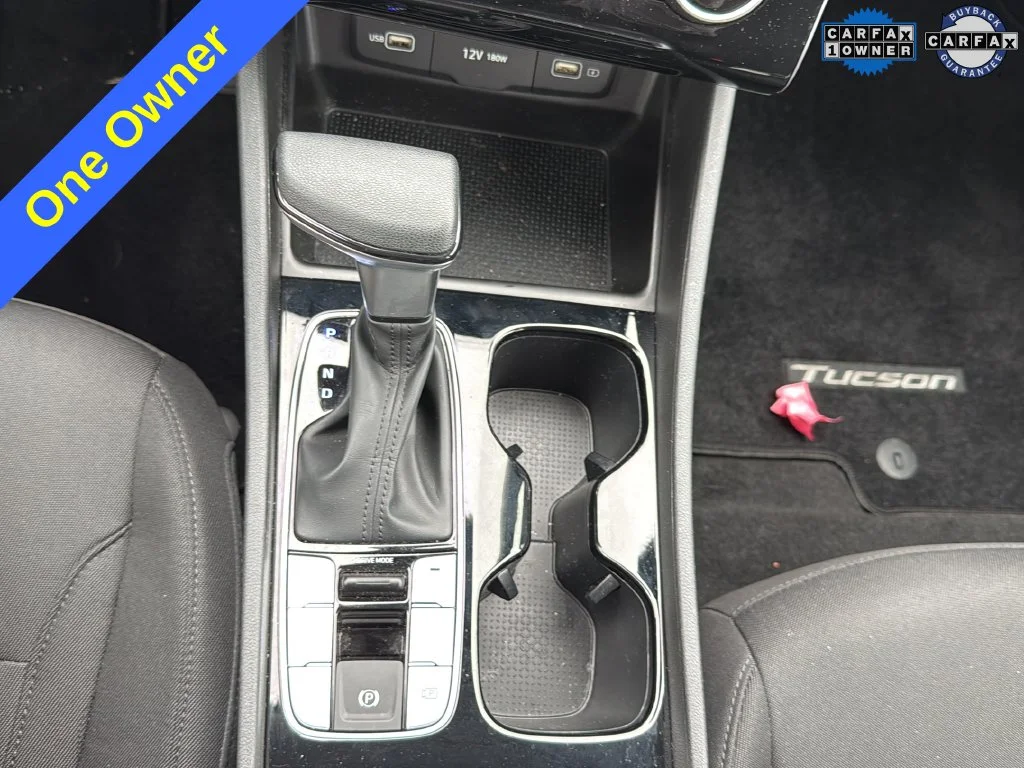 Used 2024 Silver Hyundai SE image 27