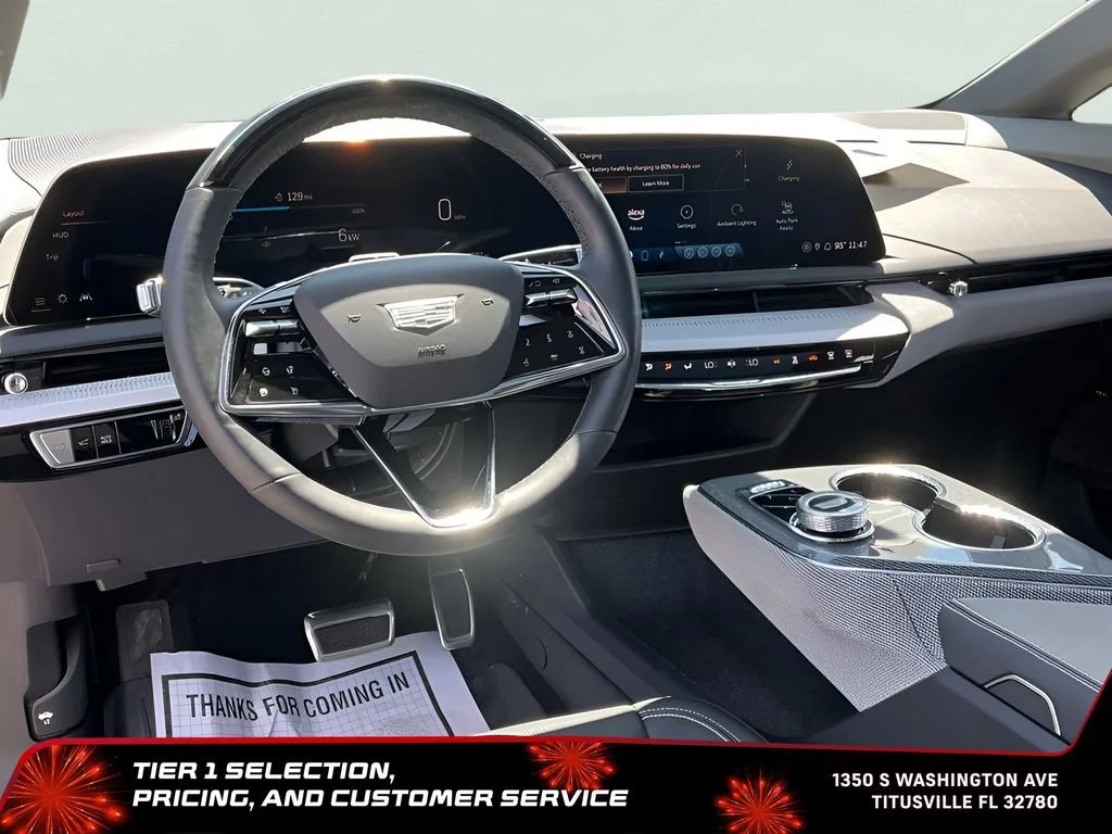 Used 2025 Crystal White Tricoat Cadillac Luxury 2 image 37