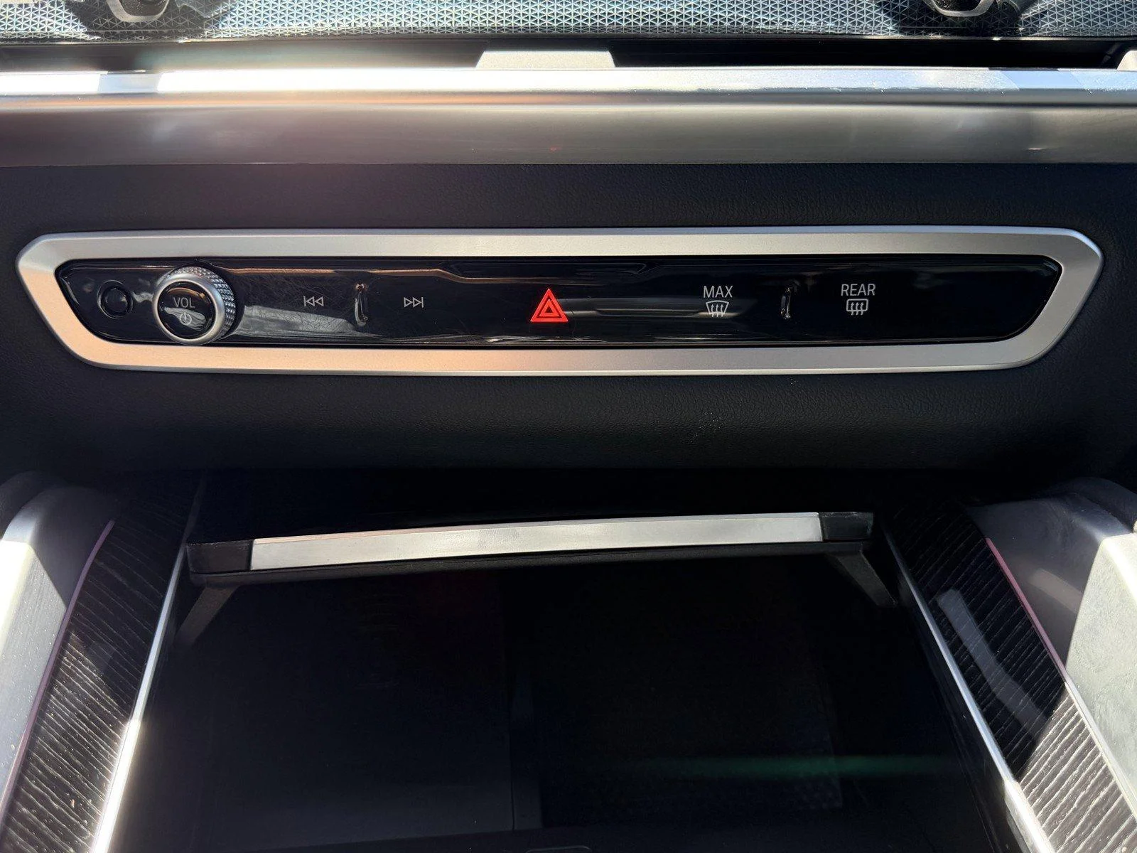 Used 2025  BMW xDrive40i image 27